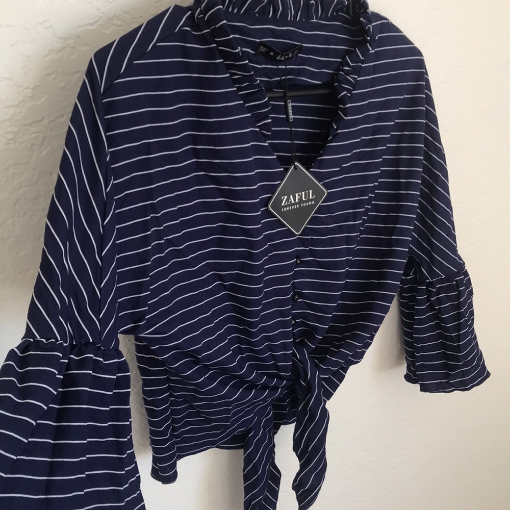 Blouse - Picture 2 of 6